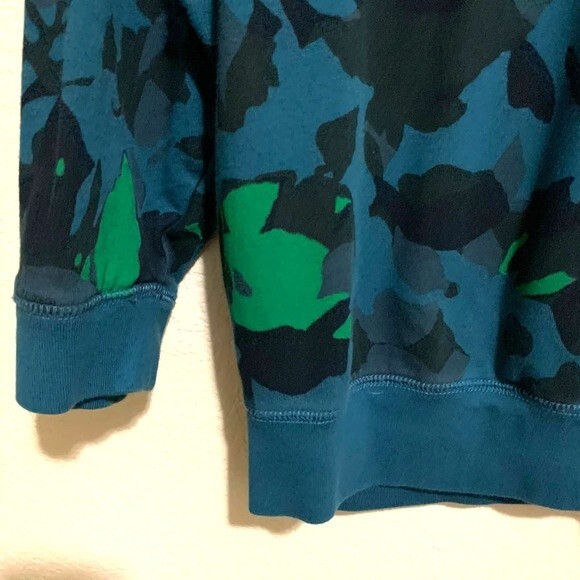 Gap green sweatshirt top camouflage long sleeve crew neckline sweater size S - Picture 4 of 6